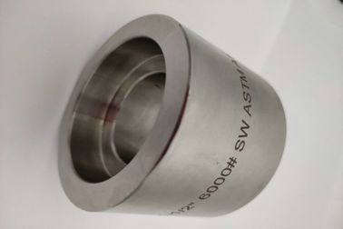 2つをつなぐANSI B16.9 Monelの合金のMonel 400の鋼管の付属品のソケット3000PSI
