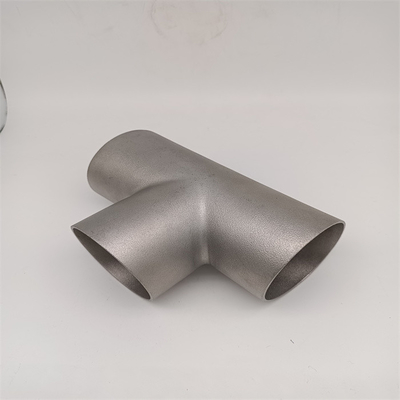 カスタマイズされたサイズの良質のニッケル合金のバット溶接の付属品BWは2つをASTM B366 WPHC22 ASME B16.9ティーにのせる