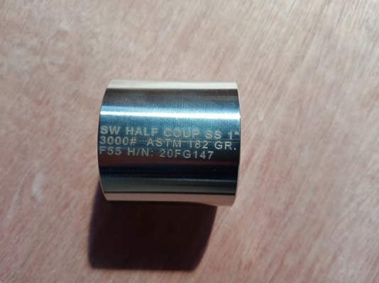 ASME B16.9ソケット・ウェルディング・カップリング パーソナライズ可能な材料,例えば,炭素鋼,ステンレス鋼 NPS1/2"-60" 迅速な配達