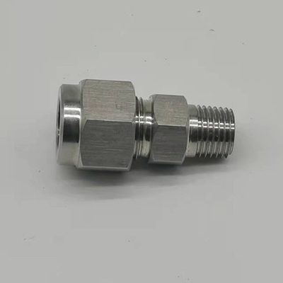 メス コネクタはSus304の一致のステンレス鋼の付属品の信頼できる質の管のコネクターに通した