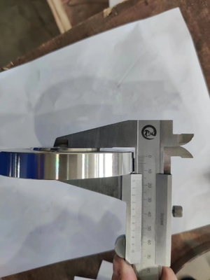 SSの管付属品はLWN RF 150のLBSのASME B16.5 SS316L 2" X 350mmのフランジ フランジを付けたようになる