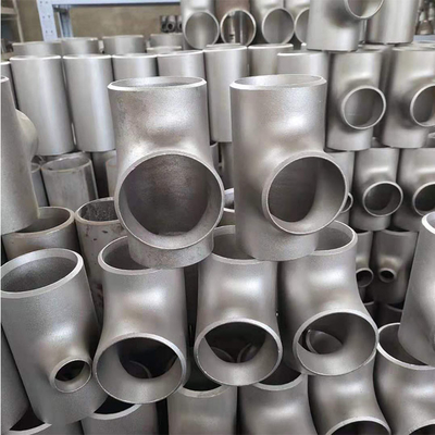 合金鋼の管付属品ASME B16.9 ASTM A234 WP11の継ぎ目が無いティー2" SCH40等しいティー
