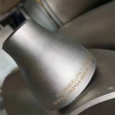304ステンレス鋼の肘90°のくねり内部ワイヤー外ワイヤー内部ワイヤー4分6分1インチの配水管の付属品4の最低の倍