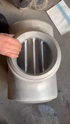 Monel 400 ASTM/UNSP N04400の塀のティーOD 5"重量4mm上のLeved
