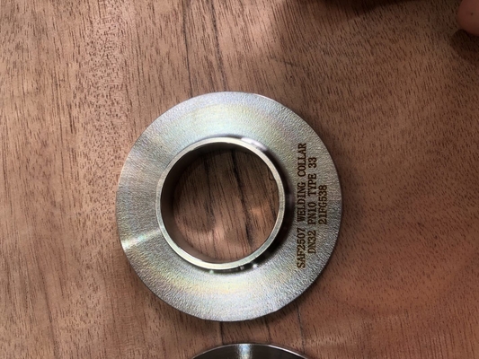 EN 1092-1 PN 10 DN 65のタイプ33 UNS S32750の溶接つばに合う極度の複式アパートの鋼鉄