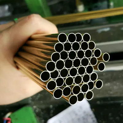 銅のニッケル合金はCuNi10Fe1Mnを8インチの継ぎ目が無くまっすぐな円形の銅の管配管する