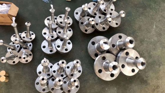 ANSI B16.9 SS304の合金鋼の管付属品のNipoのフランジのステンレス鋼304の高圧